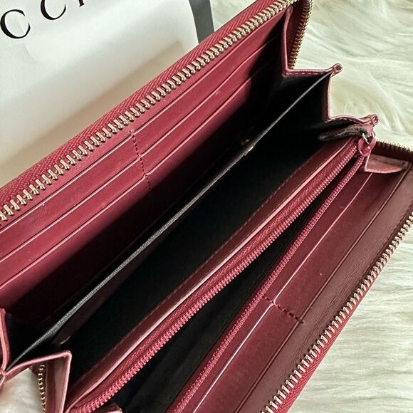 💯Authentic Gucci Zipped Around Long Wallet 🍀 - Picture 3 of 16